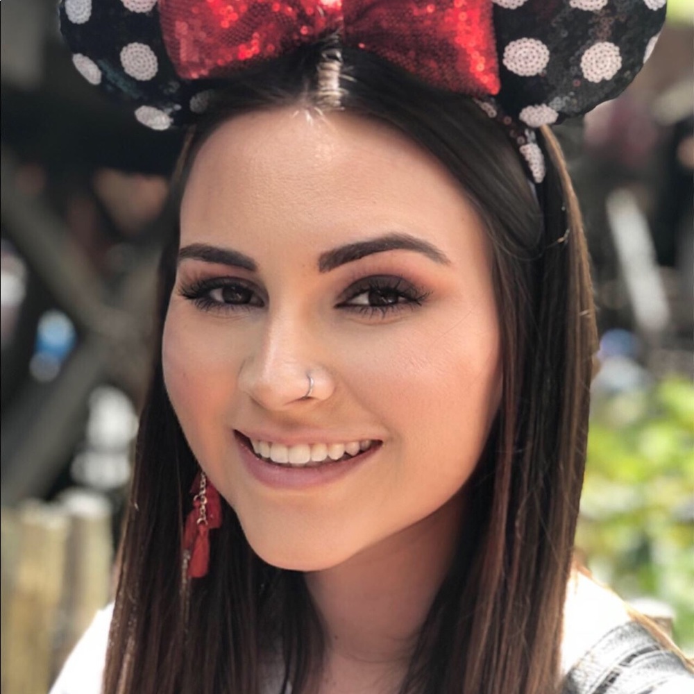 Meet your Posher, Ashley